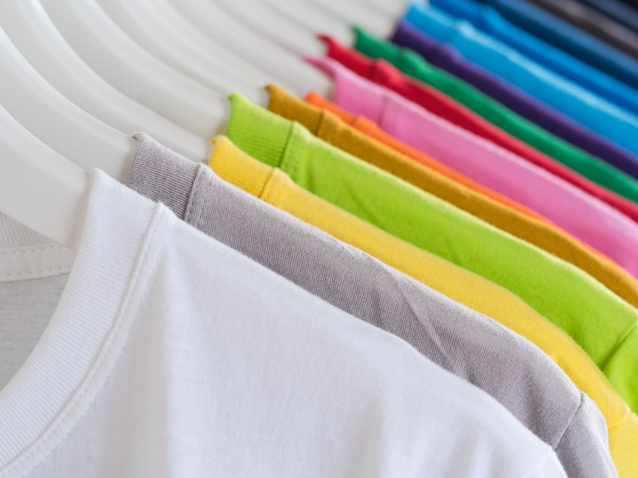 Tシャツを長持ちさせる保管方法｜正しいたたみ方と保管時の注意点 