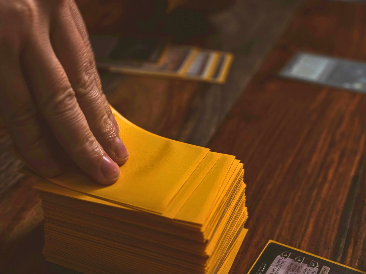 トレカの保管はどのようにすれば良い？カードを良い状態を保つ方法 | ノウハウ | お役立ち情報 |  宅配型トランクルーム・保管収納サービスならminikura（ミニクラ）